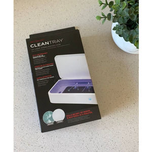 NWT KeySmart CleanTray is a UV light sterilization case in White
